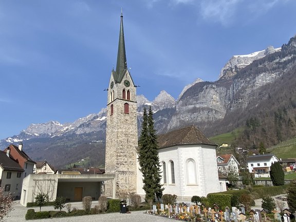 Pfarrkirche St. Luzius und Florin
